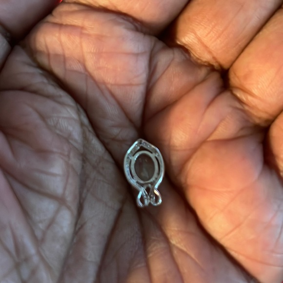 2.24 CT WHITE TOPAZ & DIAMOND 925 STERLING SILVER PENDANT - Picture 3 of 4